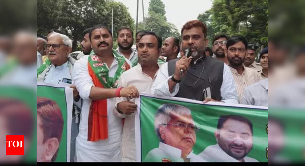 AIMIM seeks inclusion in opposition bloc, protests outside former CM Rabri Devi's home