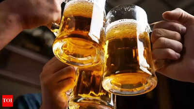 Delhi govt may lower beer-drinking age from 25 to 21