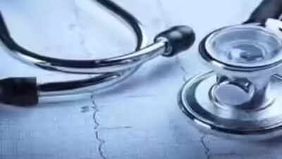 46% got no medical attention or were attended to by unskilled personnel before death: SRS