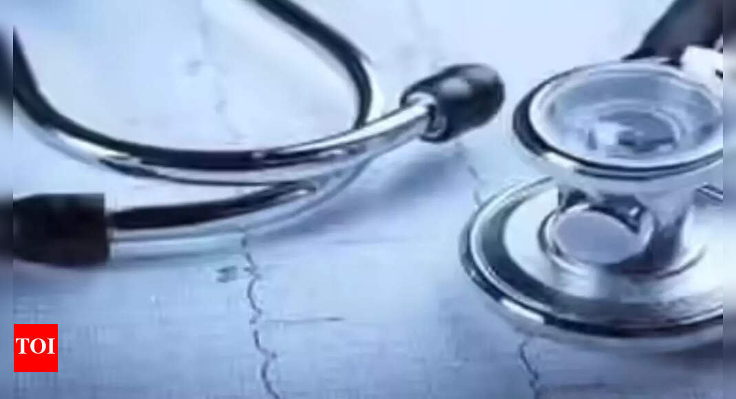 46% got no medical attention or were attended to by unskilled personnel before death: SRS