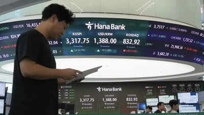 Market watch: Asian stocks rally on Fed cut hopes; oil prices dip on demand concerns