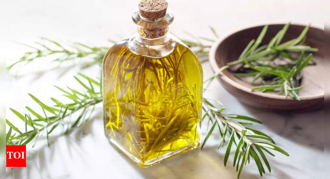 Rosemary oil for hair growth: Easy DIY recipe you can try at home