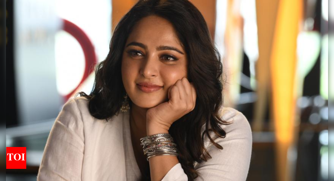 Social media break: Anushka Shetty steps away from the internet; says she will be back 'with more stories and more love'