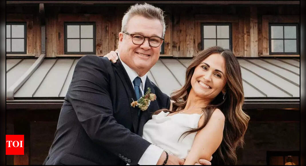 'Modern Family' star Eric Stonestreet ties a knot with Lindsay Schweitzer; fans react: 'You cheated on Mitch'