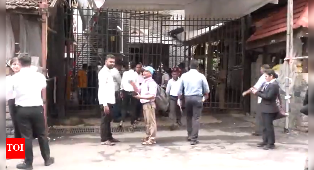 Bombay HC receives bomb threat email; hearings suspended, building evacuated