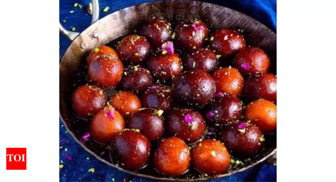 Optical Illusion for super brains: Only those with the sharpest intellect can spot the hidden piece of chocolate in this gulab jamun