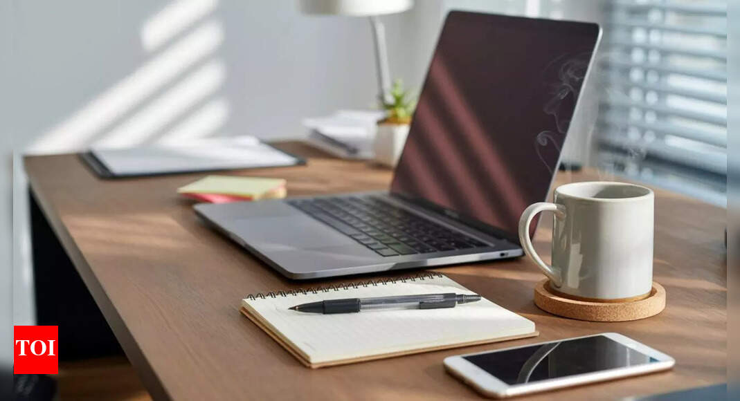 5 things to clean in your office every day to prevent germs and illness