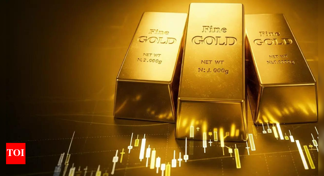 Gold rate today: Prices hit fresh highs on Fed rate cut hopes; gold at Rs 1,13,800/10g, silver crosses Rs 1.32 lakh/kg