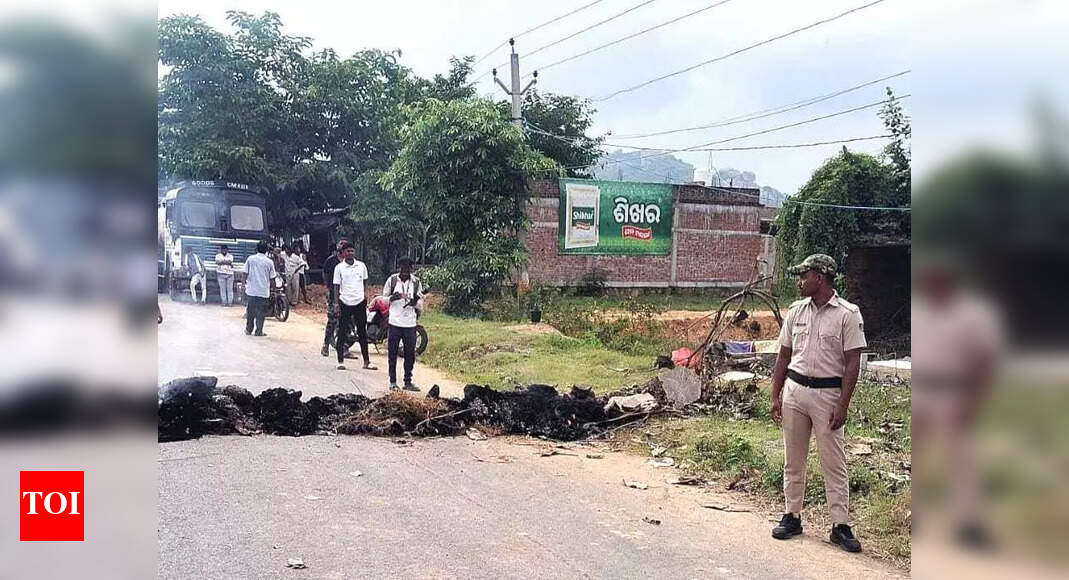 Berhampur-Rayangada road blockade: Villagers protest delayed highway construction