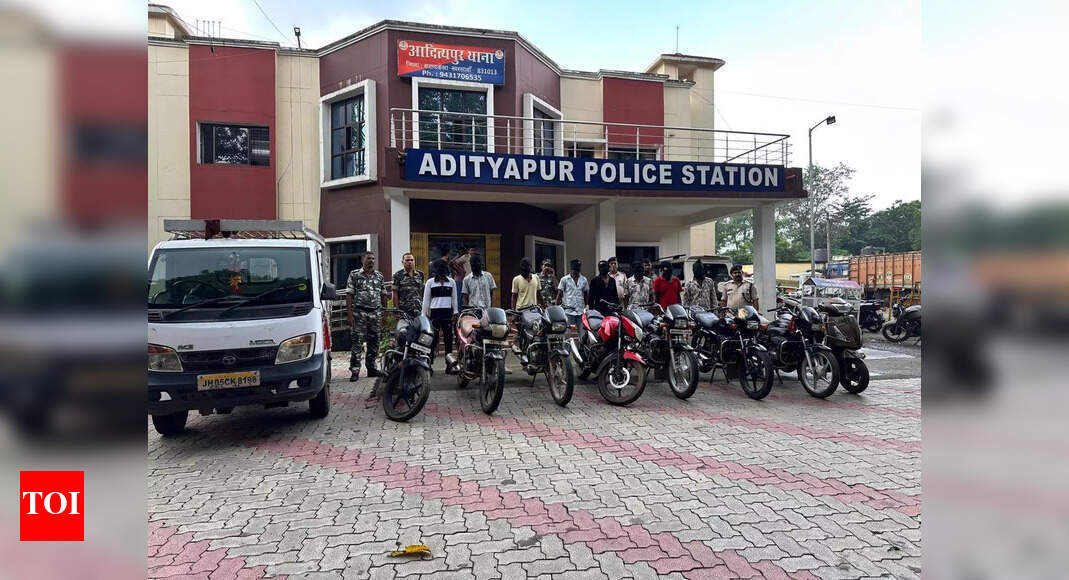 Seraikela-Kharsawan Police Arrest 14 in Major Motorbike Theft Bust