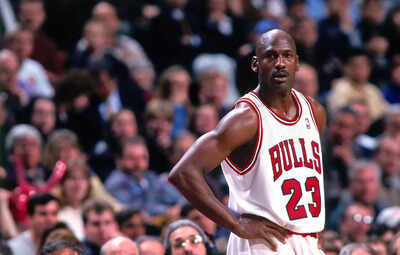 How 40 year old Michael Jordan made the NBA players look stupid