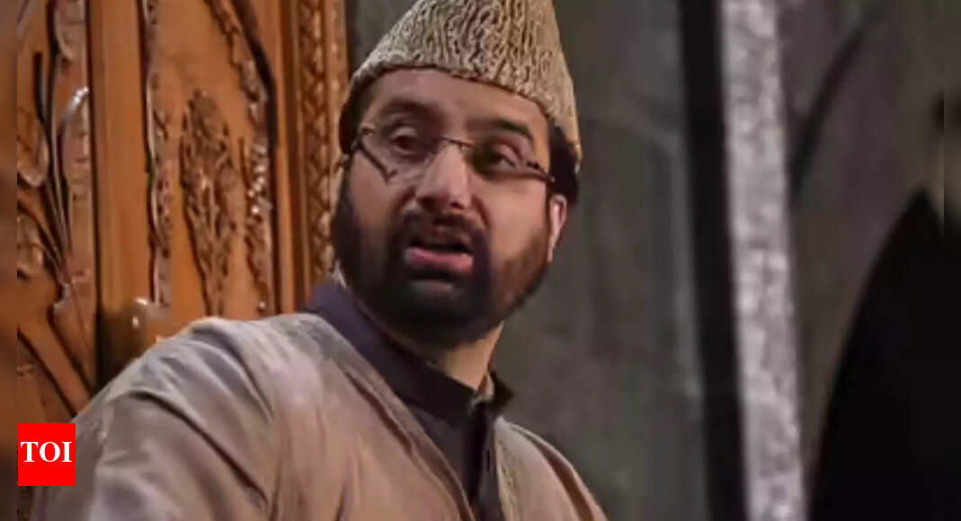 Mirwaiz Umar Farooq under house arrest