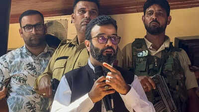 NC's Srinagar MP Aga Ruhullah Mehdi slams his own party again, accuses it of 'begging' for statehood