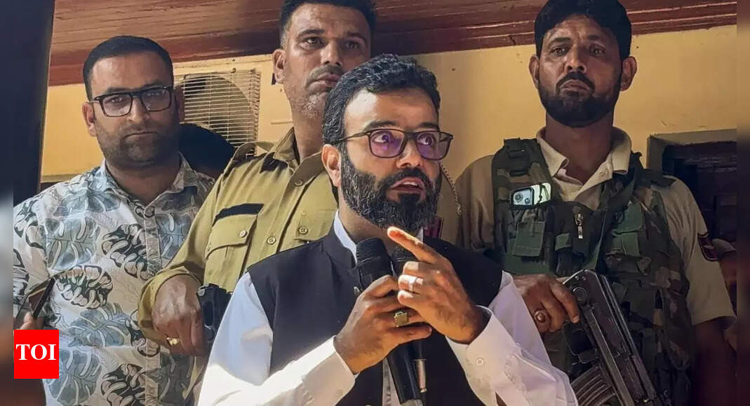 J&K: NC's Srinagar MP slams his own party again; accuses it of 'begging' for statehood