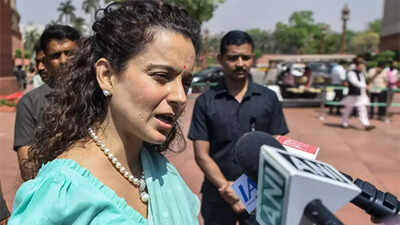 Chastised, Kangana withdraws plea to bin defamation case