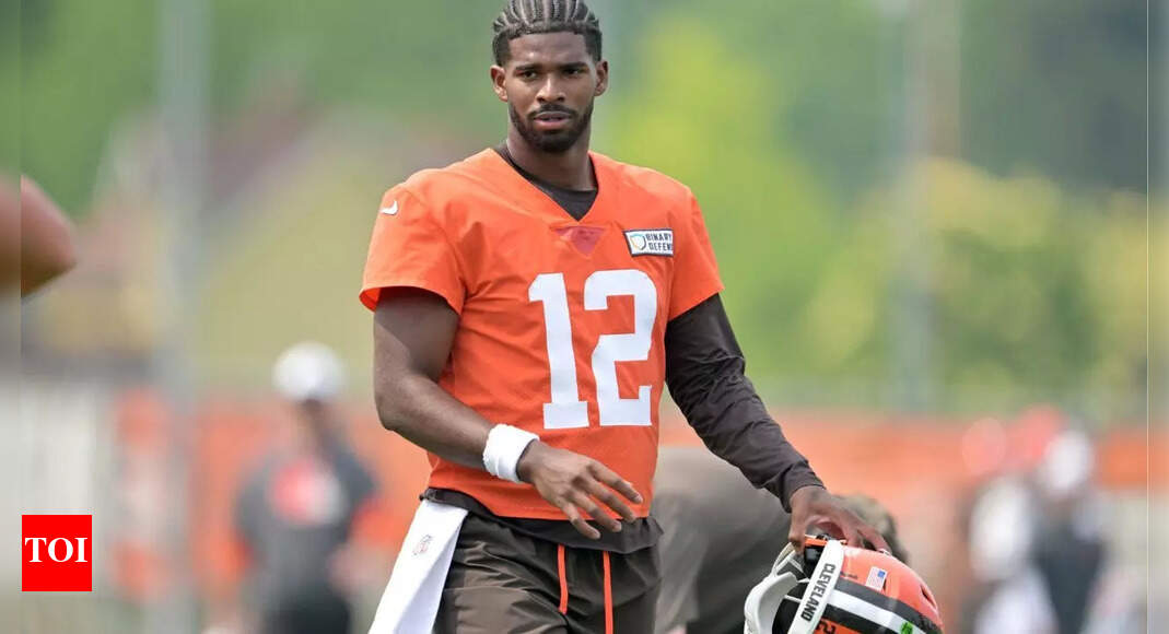 Cleveland Browns fans wonder if Shedeur Sanders could start against Ravens, Kevin Stefanski finally responds