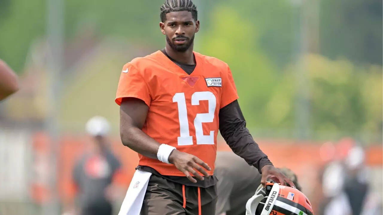 Cleveland Browns fans wonder if Shedeur Sanders could start against Ravens, Kevin  Stefanski finally responds | NFL News - The Times of India