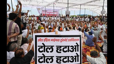 Residents of South West Delhi Villages Protest Toll Charges, Demand U-Turn Cuts Reopened on UER-2
