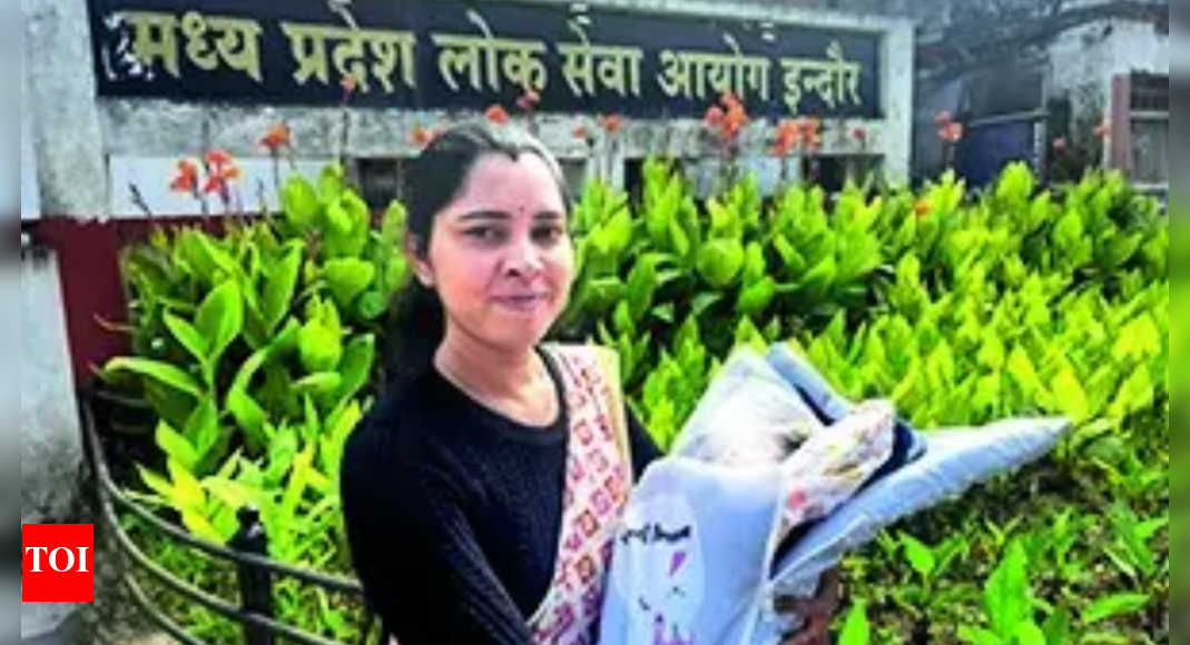 Varsha Patel cracks MPPSC: She took her newborn for interview, landed DSP post