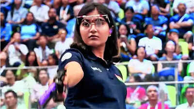 ISSF विश्व कप: 10 मीटर एयर गन गोल्ड
