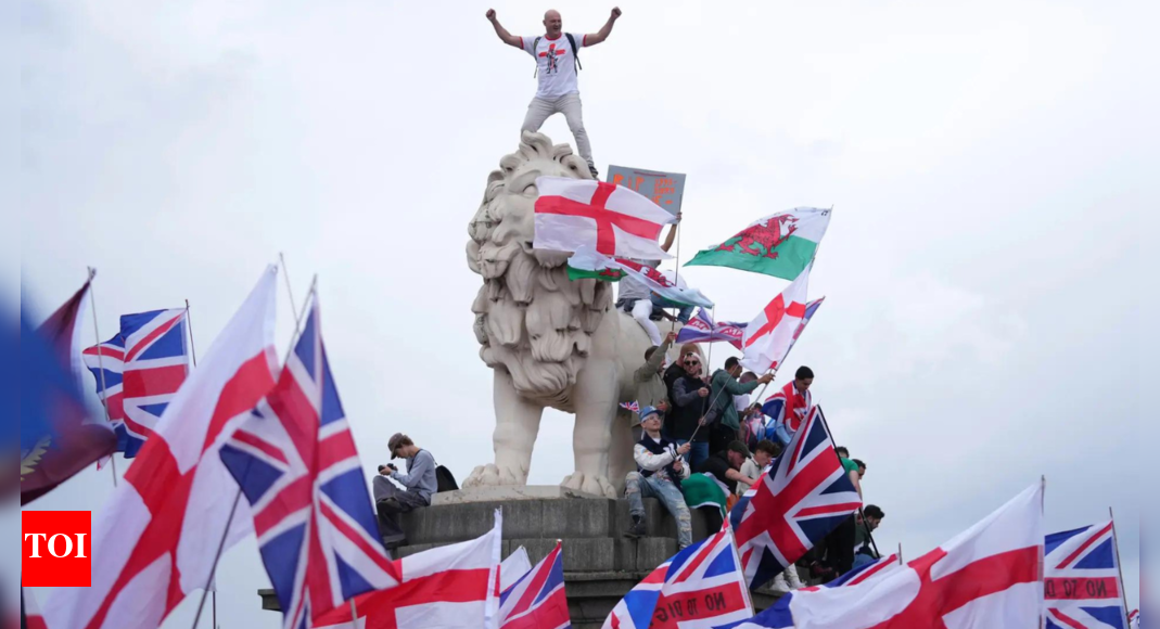 ‘Fight back or die’: Musk tells London far-right rally to topple govt
