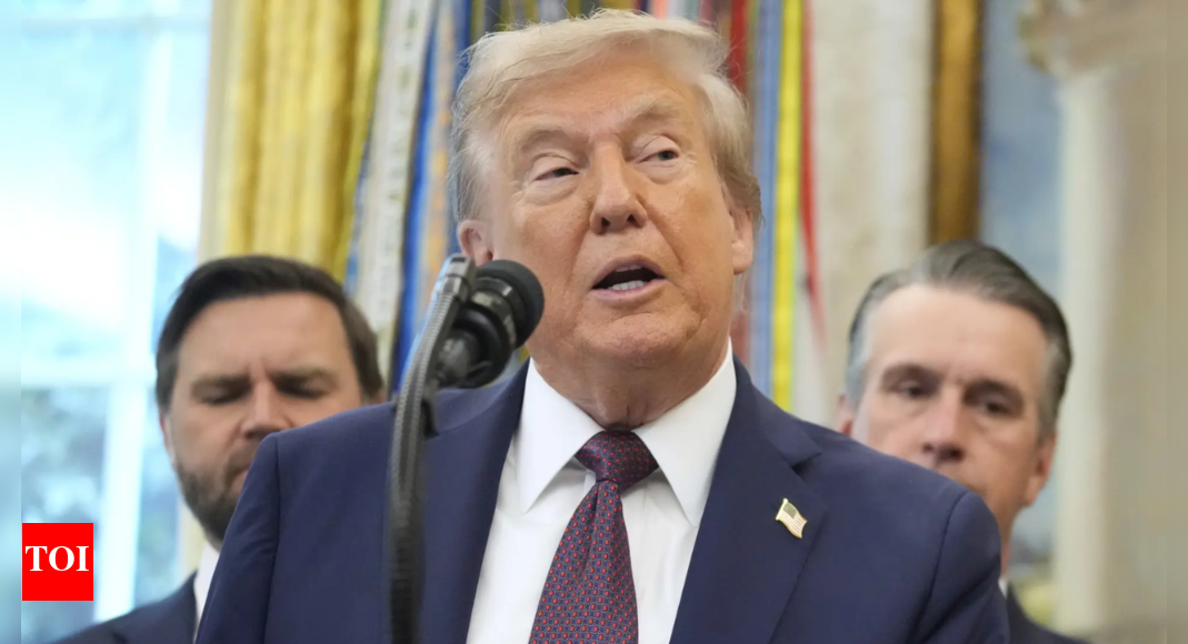 <div>'We welcome them': Trump calls on foreign firms to invest in US; urges bringing expert workers to train Americans</div>