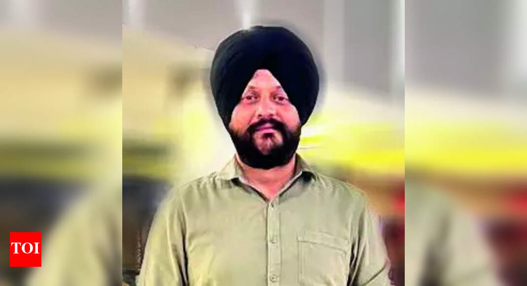 Finmin official killed in BMW crash in city, wife in hospital