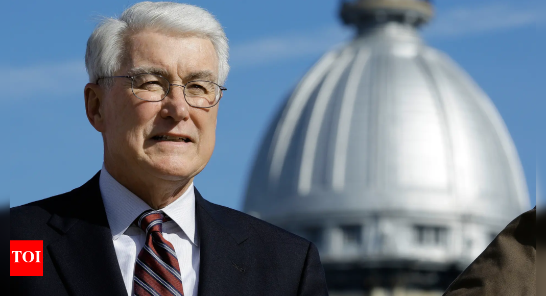Jim Edgar passes: Former Illinois governor dies at 79 from pancreatic cancer; diagnosed earlier this year Jim Edgar passes: Former Illinois governor dies at 79 from pancreatic cancer; diagnosed earlier this year