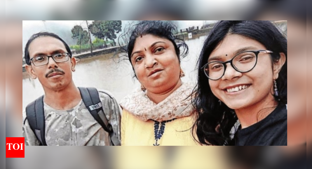 ‘Friends might have killed my daughter’: JU student's father to lodge murder plaint; 4 under questioning