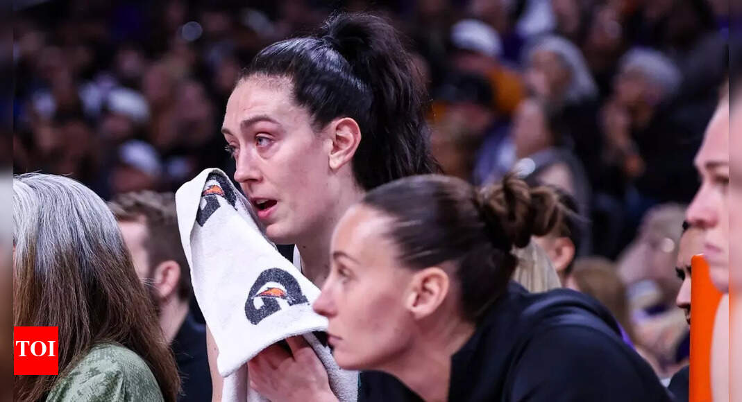 Breanna Stewart injury update: New York Liberty star exits game 1 against Phoenix Mercury after apparent left knee trouble