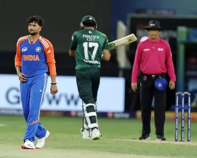  Wasim Akram in awe of India spinner, laments Pakistan collapse in Asia Cup clash