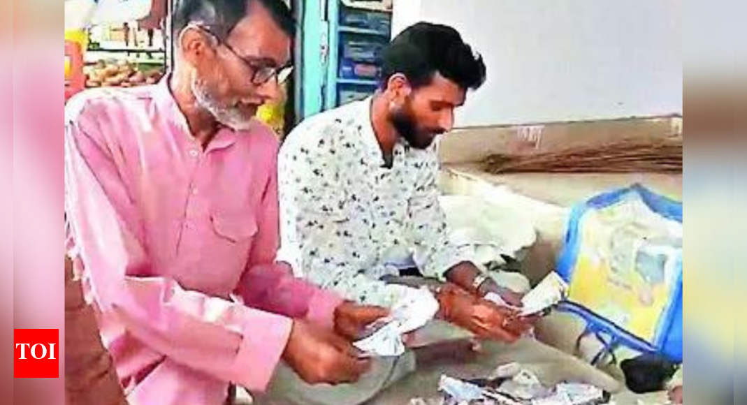 Monkey sparks cash mayhem: UP shopkeeper loses thousands; crowd goes wild for notes