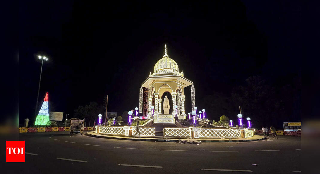 Dasara elephants and horses undergo first cannon fire rehearsal