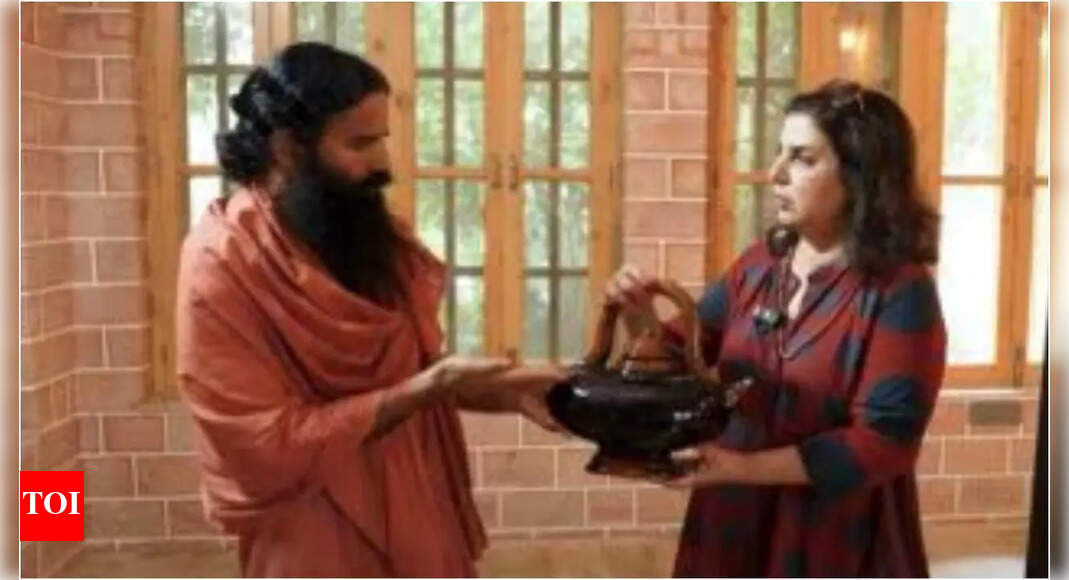 <div>Farah Khan tours Baba Ramdev’s Jodhpur stone 'jhopdi'</div>