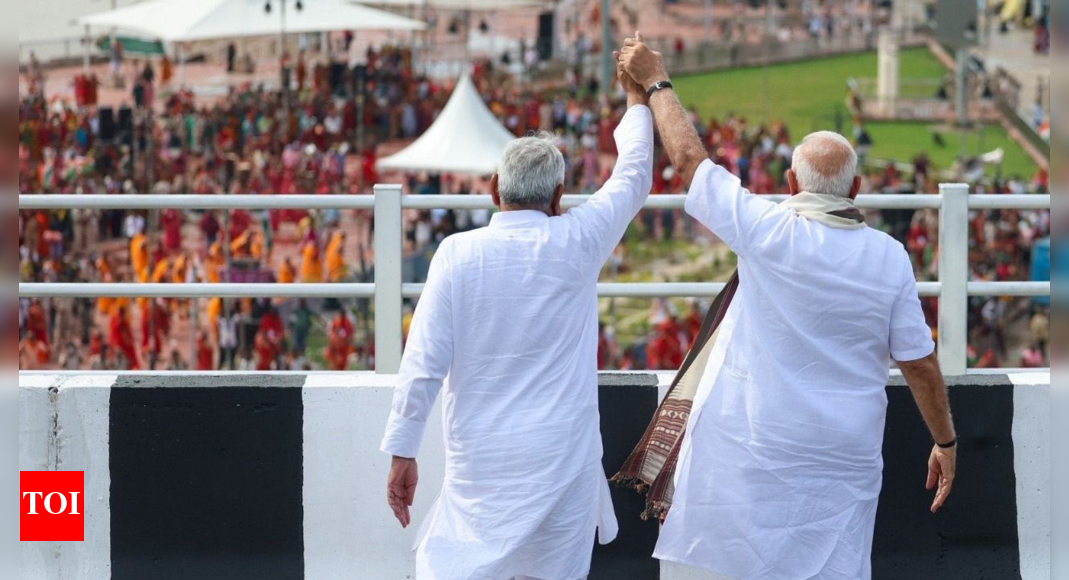 <div>'I will not go anywhere': Why Nitish Kumar is proclaiming allegiance to BJP-led NDA, again and again</div>