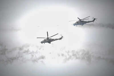 SHOCK ENTRY: U.S Military Officials In Belarus; Hold Brief Talks With Russian, Belarusian Militaries