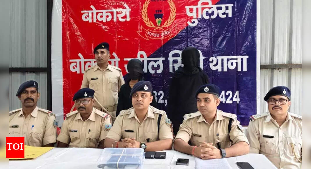 Two armed criminals held in Bokaro