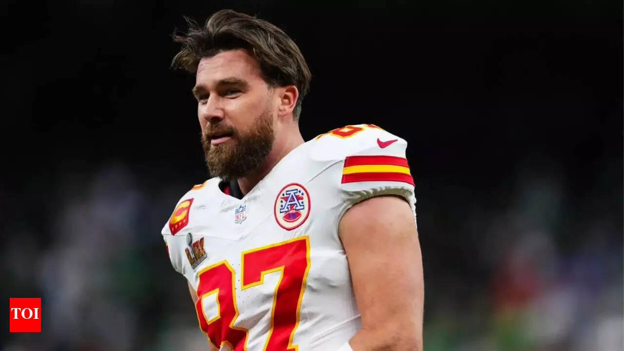 Travis Kelce under fire: Chiefs fans furious, demand apology after brutal  interception costs the team again | NFL News - The Times of India