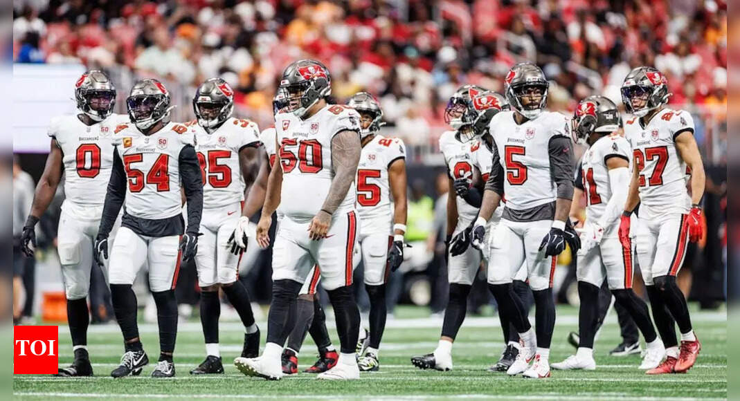 Tampa Bay Buccaneers hit by key injuries as they battle Houston Texans in early-season clash