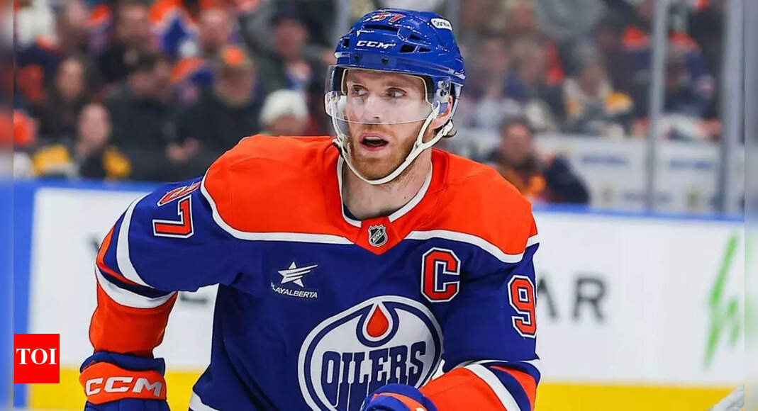 Connor McDavid contract saga reportedly puts key Oilers teammate in tough spot