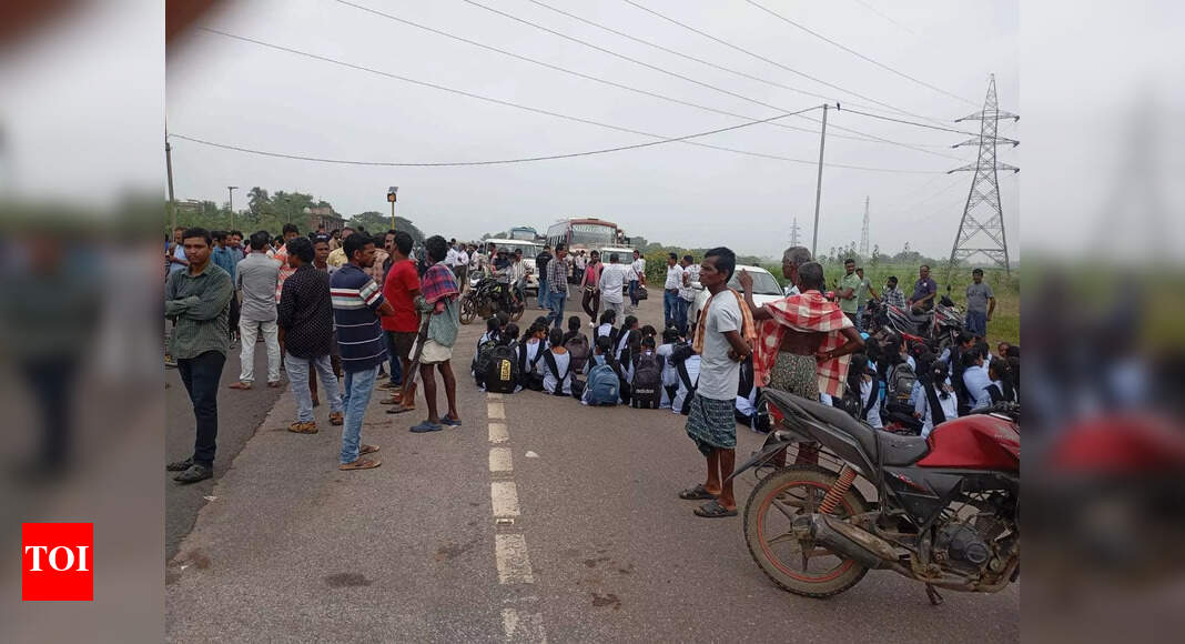 Students demand road safety measures after Class XII student gets injured in Keonjhar accident
