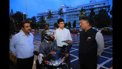 Rohit Pawar and Aaditya Thackeray deride minister Pratap Sarnaik’s bike taxi plan for Mumbai Metropolitan Region