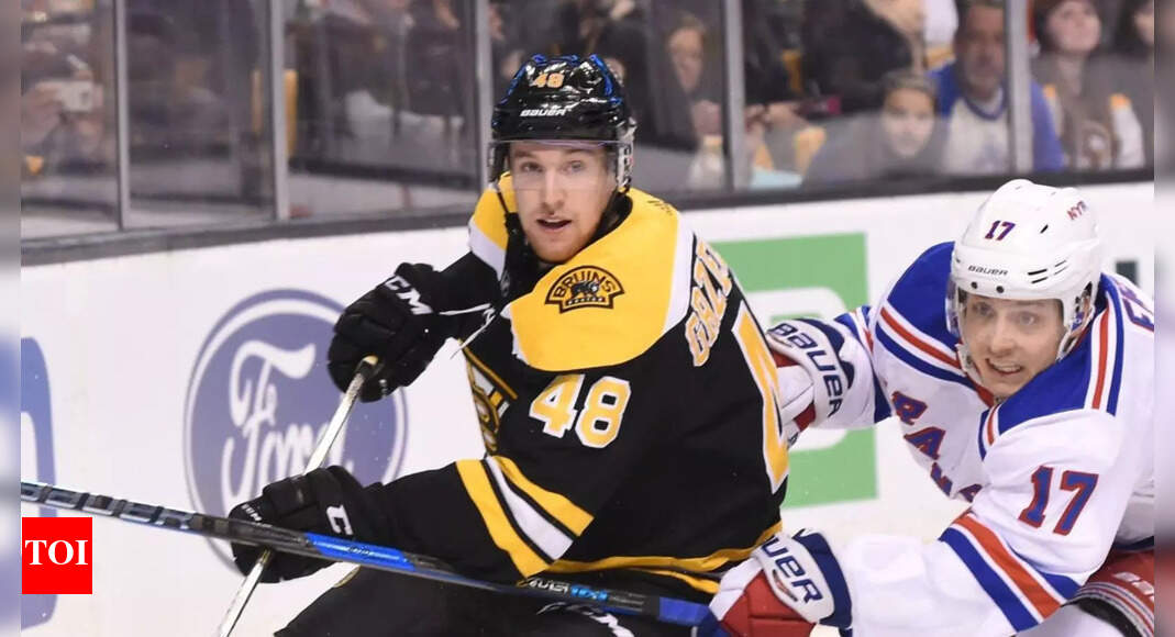 Former Pittsburgh Penguins defenseman Matt Grzelcyk signs PTO with the Chicago Blackhawks
