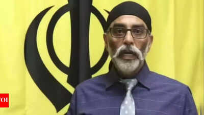 Pro-Khalistan group SFJ threatens Punjab Congress leaders for honouring Rahul Gandhi with siropa