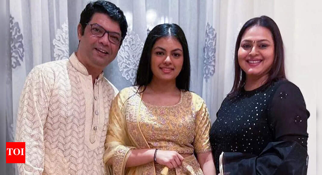 Shilpa Shirodkar says her husband had no male ego, he left his career in UK and moved to India for her: 'I give him full credit'