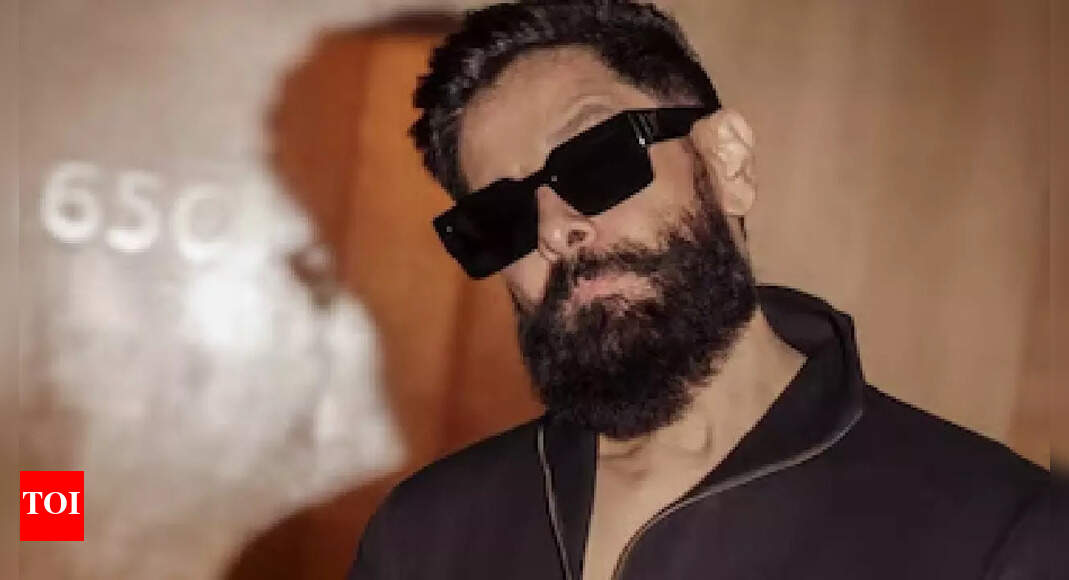 Chiyaan Vikram is in talks for a film with THIS rising director, Madonne Ashwin, and Premkumar's films remain unclear