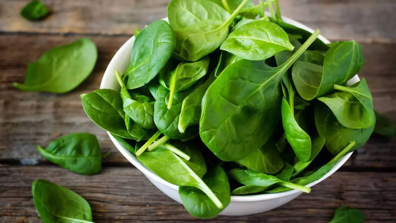 7 foods you should avoid pairing with palak for better nutrition | - The Times of India