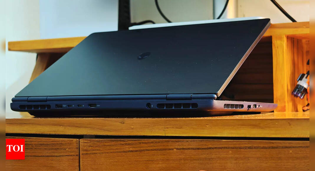 Alienware 16 Aurora review: Solid choice for what it is