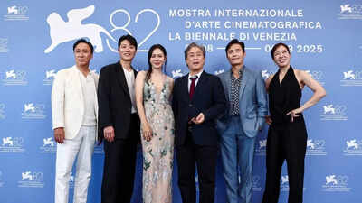 Park Chan-wook's 'No Other Choice' opens festival; BLACKPINK star Lisa, director Park attend