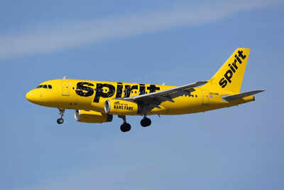 'Get off the iPad': Air traffic controller scolds Spirit pilot; flight flew close to Air Force One